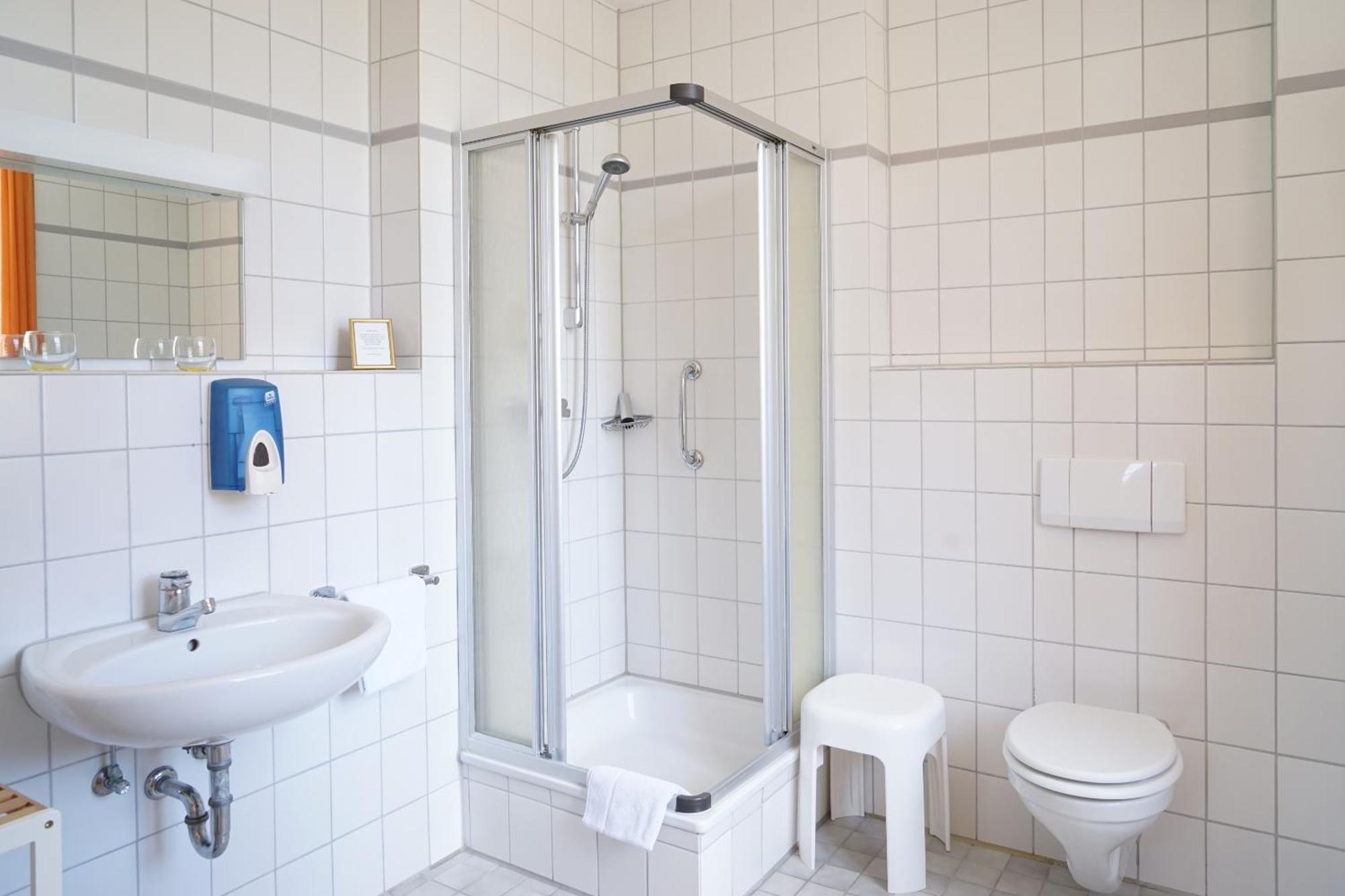 Hotel Gasthaus Schuetzen Freiburg im Breisgau Room photo